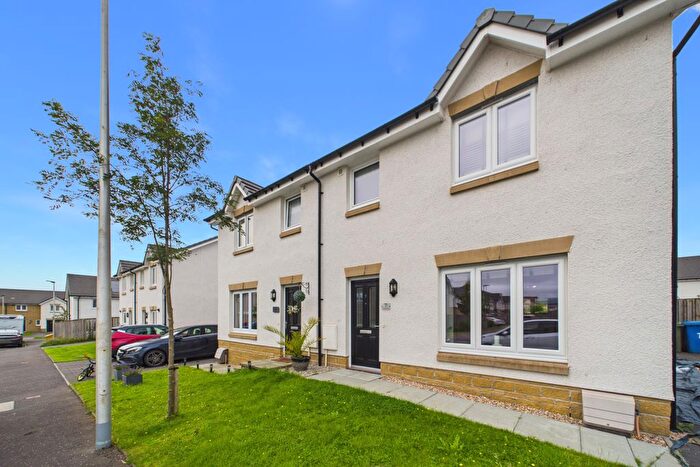 3 Bedroom Semi-Detached House To Rent In Broadford Place, Bishopton, PA7