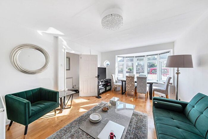 3 Bedroom Semi-detached House For Sale In Lock Road, Ham, Richmond, TW10