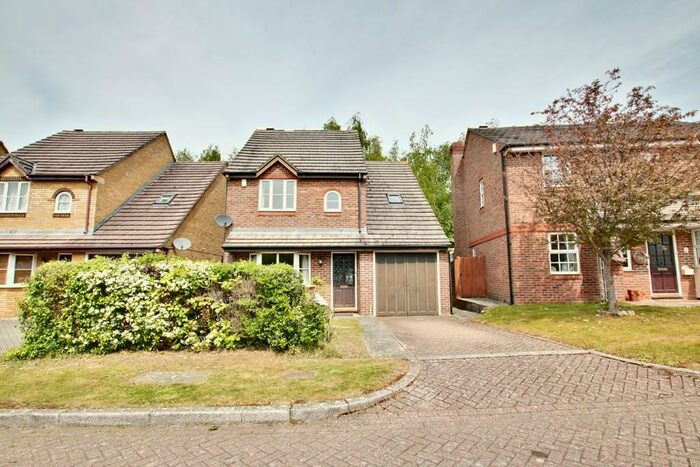 3 Bedroom Detached House To Rent In Glastonbury Close, Orpington, BR5