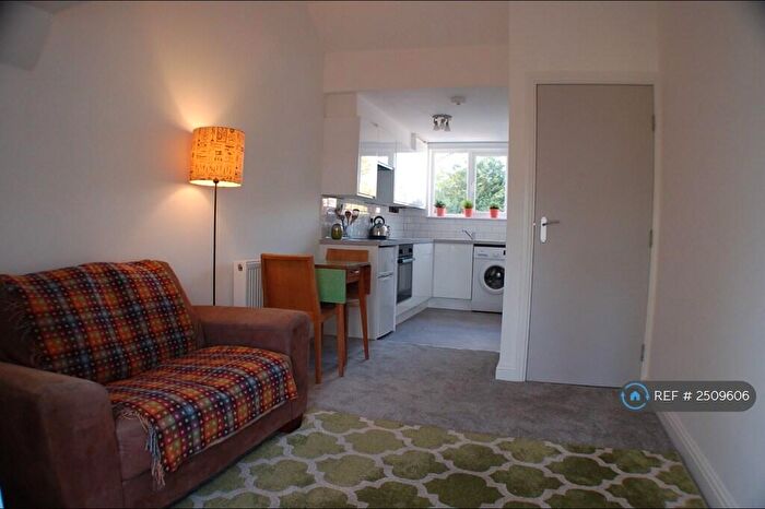 1 Bedroom Flat To Rent In Clifton Road, Chorlton, M21