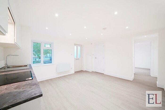 2 Bedroom Flat For Sale In Field End Road, Pinner, HA5