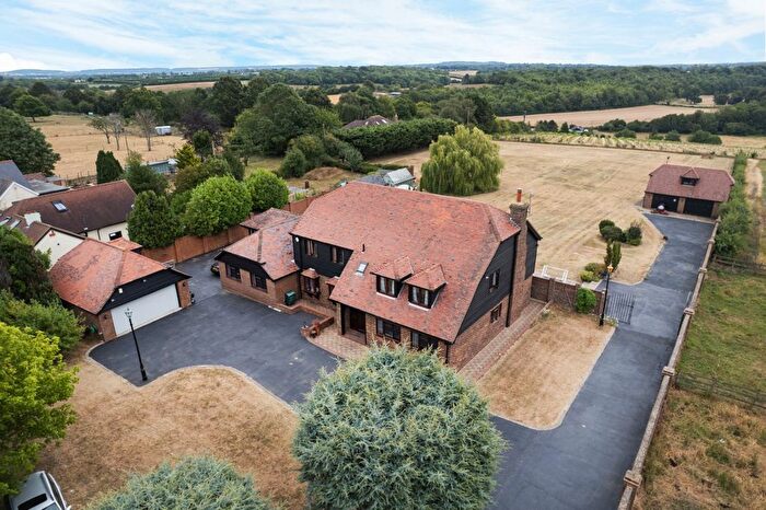 4 Bedroom Detached House For Sale In Eastling Road, Ospringe, Faversham, Kent, ME13