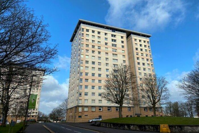 2 Bedroom Flat To Rent In Eastburn Drive, Falkirk, FK1