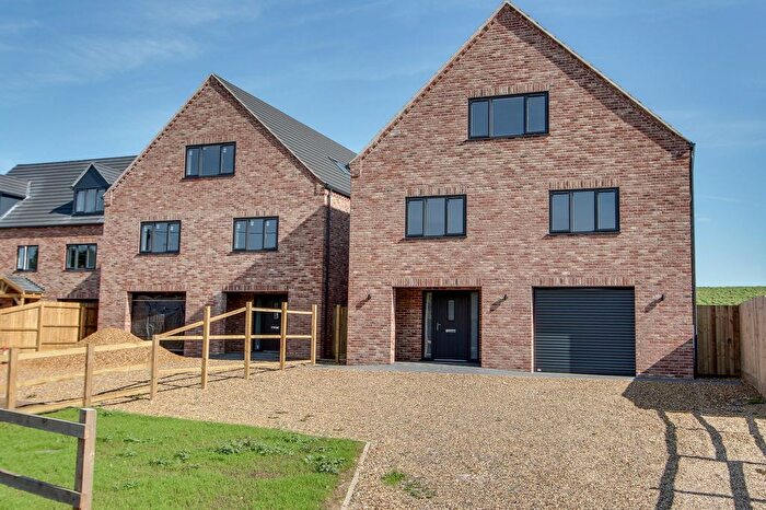 4 Bedroom Detached House For Sale In Stow Road, Wiggenhall St. Mary Magdalen, PE34
