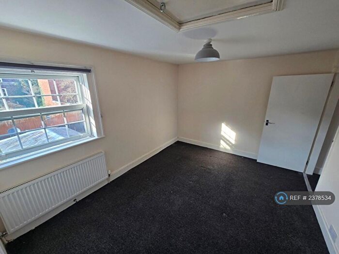 1 Bedroom Flat To Rent In Rochester, Rochester, ME1