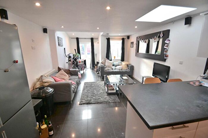 6 Bedroom Terraced House To Rent In Hatherley Road, Reading, RG1