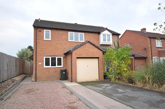 3 Bedroom Semi-Detached House To Rent In Campion Drive, Malvern, WR14