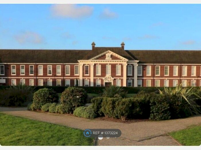 2 Bedroom Flat To Rent In Lowbridge Walk, Bilston, WV14