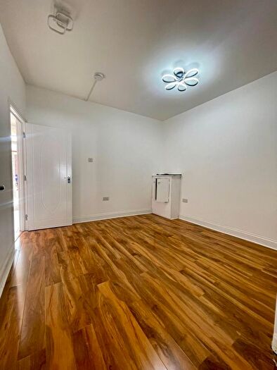 3 Bedroom Terraced House To Rent In Ashlin Road, London, E15