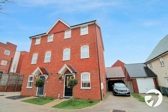 4 Bedroom Semi-Detached House To Rent In Weldon Road, Castle Hill, Ebbsfleet Valley, Swanscombe DA10