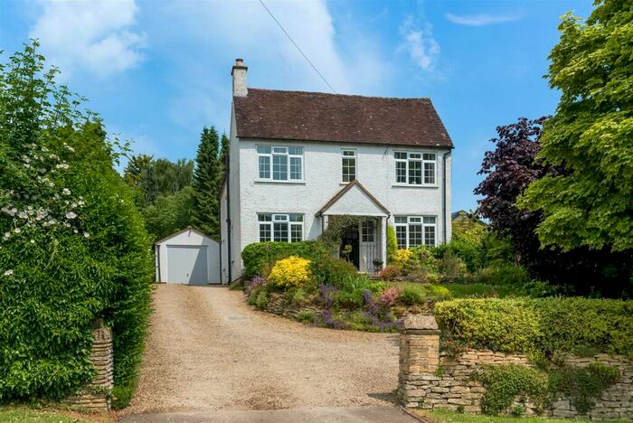 4 Bedroom Detached House For Sale In Aston Road, Chipping Campden, GL55