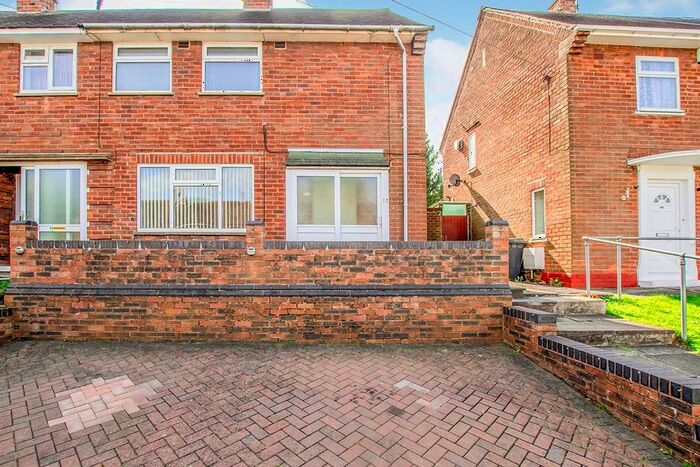 3 Bedroom Semi-Detached House To Rent In Swancote Drive, Wolverhampton, WV4