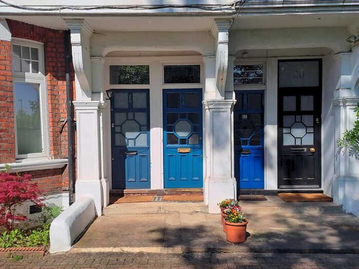 3 Bedroom Maisonette To Rent In Lawrie Park Road, Sydenham, SE26