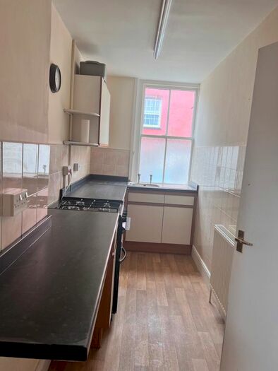 2 Bedroom Flat To Rent In Fortescue Road, Ilfracombe, EX34