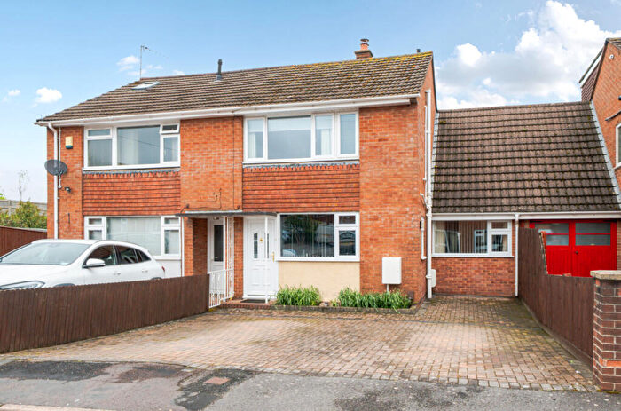 3 Bedroom Terraced House For Sale In Blenheim Road, Exeter, Devon, EX2