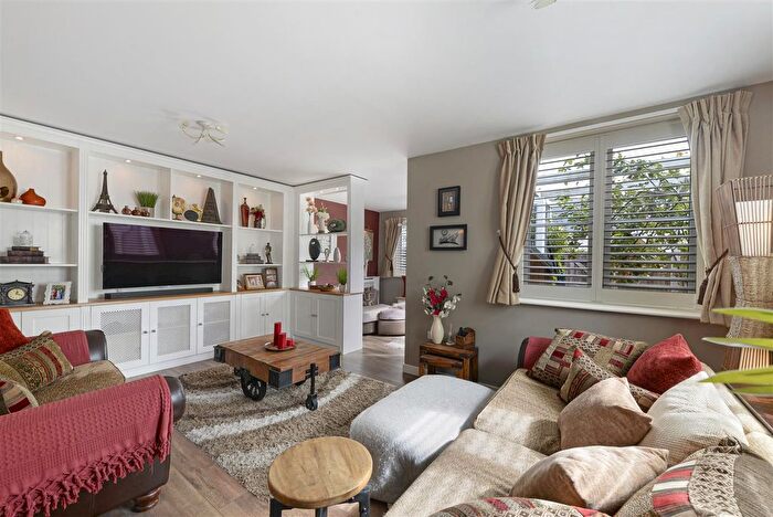 3 Bedroom Semi-Detached House For Sale In Primrose Close, Holborough Lakes, ME6