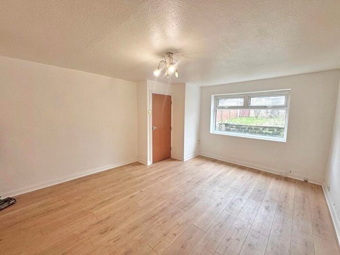 3 Bedroom Terraced House To Rent In Dorset Road, Leeds, West Yorkshire, LS8