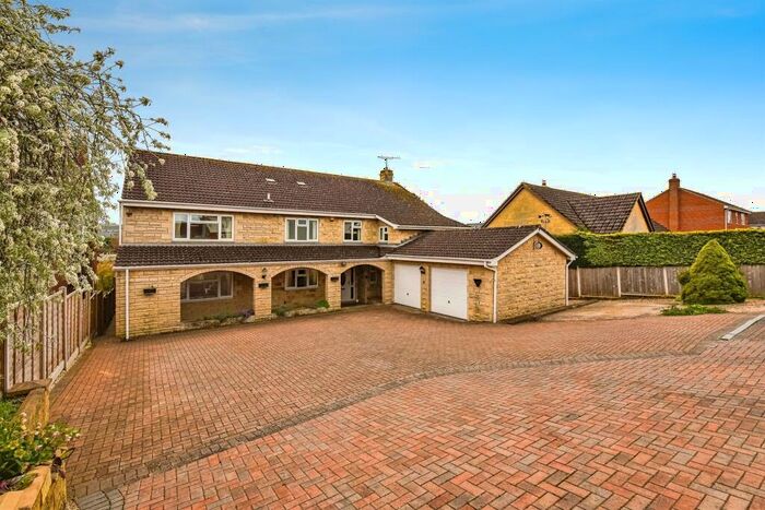 6 Bedroom Detached House For Sale In The Ham, Westbury, BA13