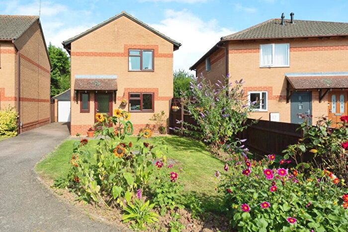 3 Bedroom Detached House For Sale In Longworth Close, Banbury, OX16