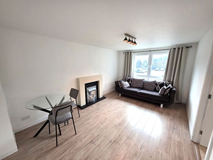 2 Bedroom Flat To Rent In South College Street, City Centre, Aberdeen, AB11