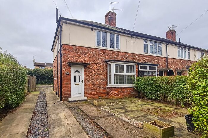 3 Bedroom End Terrace House To Rent In Melrosegate, York, YO10