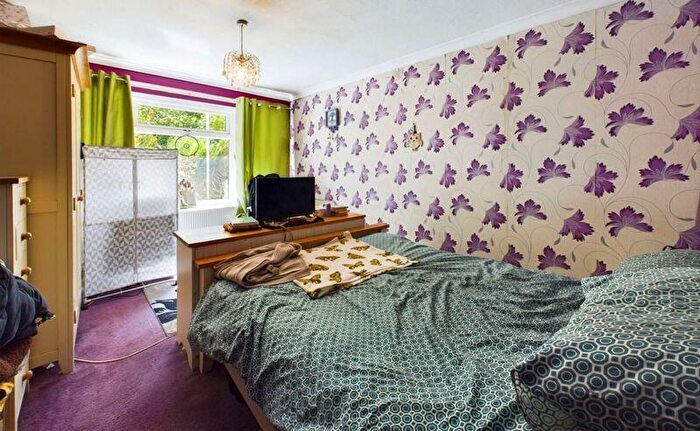 2 Bedroom Bungalow For Sale In Alder Grove, Forest Hill, Yeovil, BA20