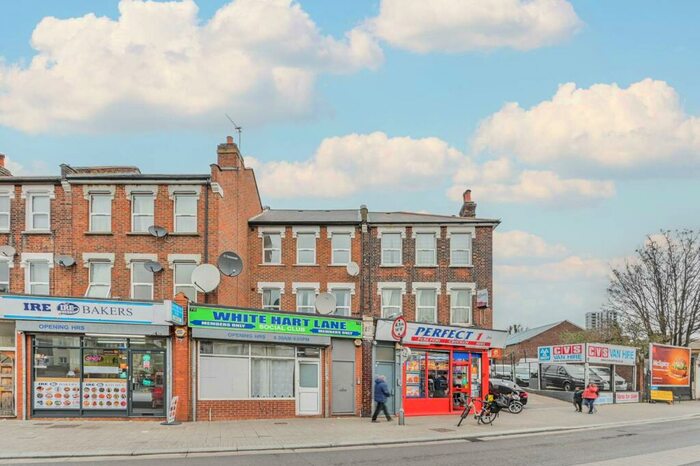 2 Bedroom Flat To Rent In White Hart Lane, Tottenham, London, N17