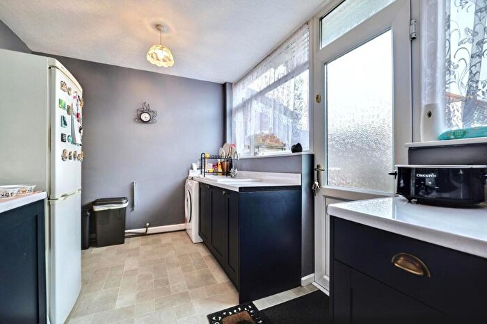 3 Bedroom Terraced House For Sale In The Scotchill, Coventry, CV6