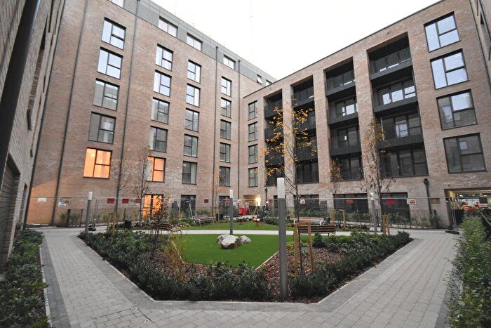 1 Bedroom Flat To Rent In Rally Building, South Grove, Walthamstow, E17