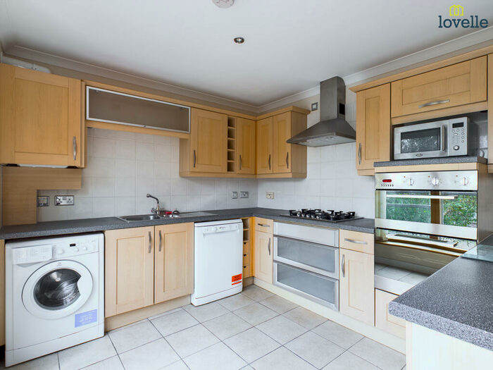 1 Bedroom Flat To Rent In Burton Waters, Lincoln, LN1