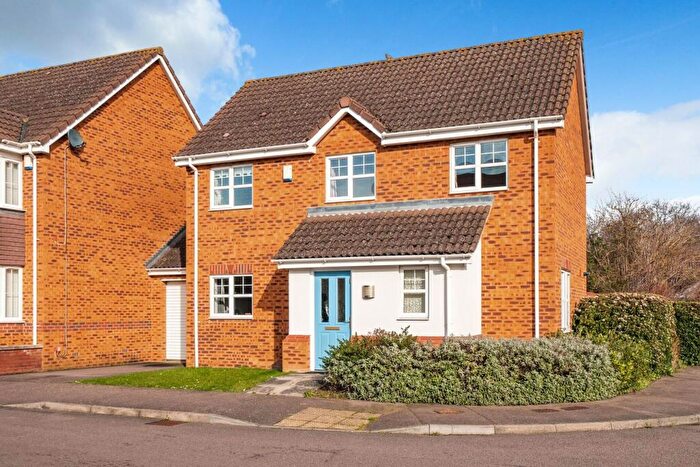 3 Bedroom Detached House For Sale In Midland Way, Henlow, SG16