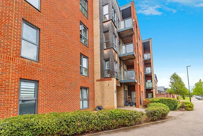 2 Bedroom Flat For Sale In Atlas Way, Oakgrove, Milton Keynes, Buckinghamshire, MK10