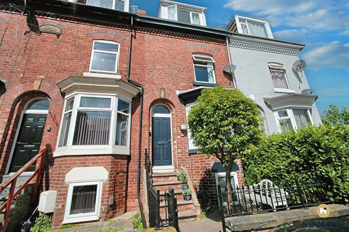 4 Bedroom Terraced House For Sale In Burkill Street, Wakefield, WF1