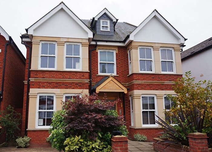 2 Bedroom Flat To Rent In Kings Road, Kingston Upon Thames, KT2