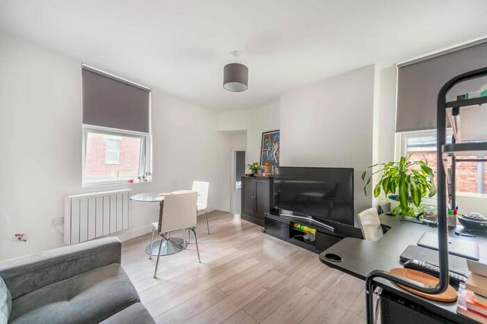 1 Bedroom Flat To Rent In Chapter Road, Willesden, London, NW2