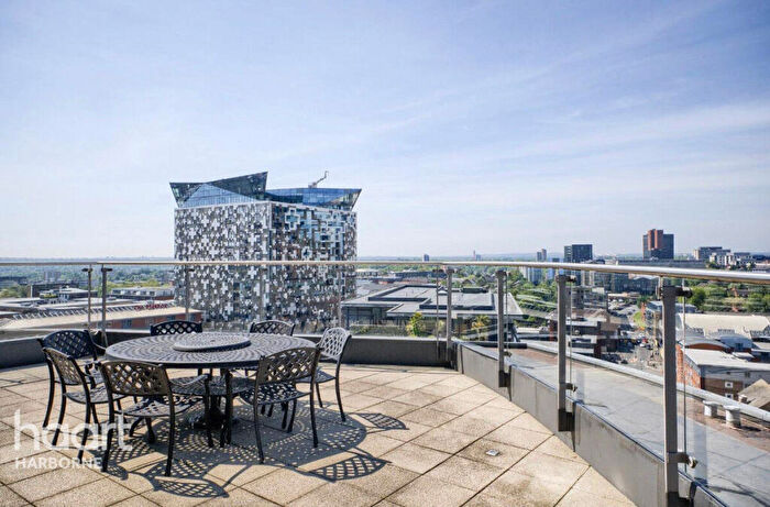 2 Bedroom Penthouse To Rent In Breathtaking City Centre Penthouse, B1