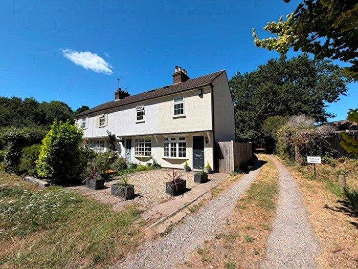 2 Bedroom End Of Terrace House For Sale In Portsmouth Road, Thames Ditton, KT7