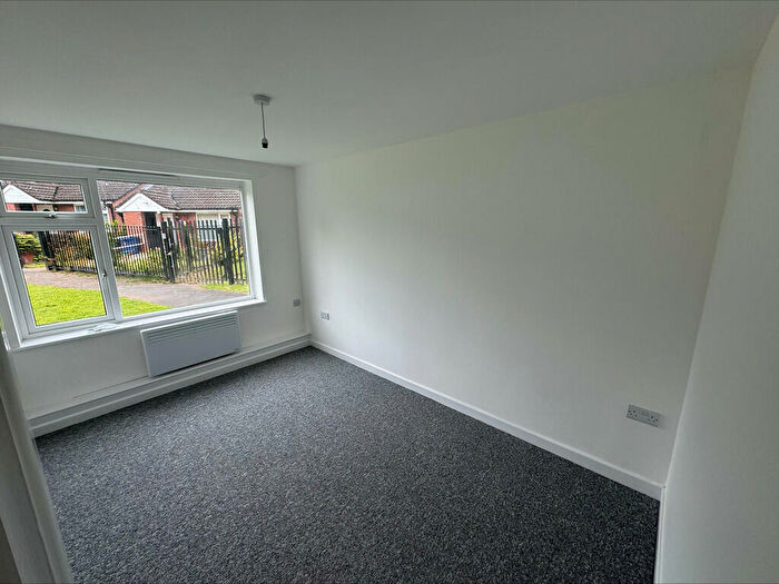 1 Bedroom Flat To Rent In Flat, Gloucester Grange, Clayton, ST5