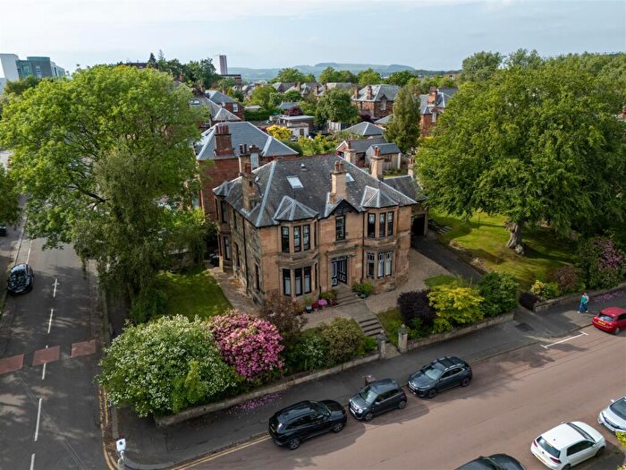 4 Bedroom Flat For Sale In Whittingehame Drive, Claythorne, G12