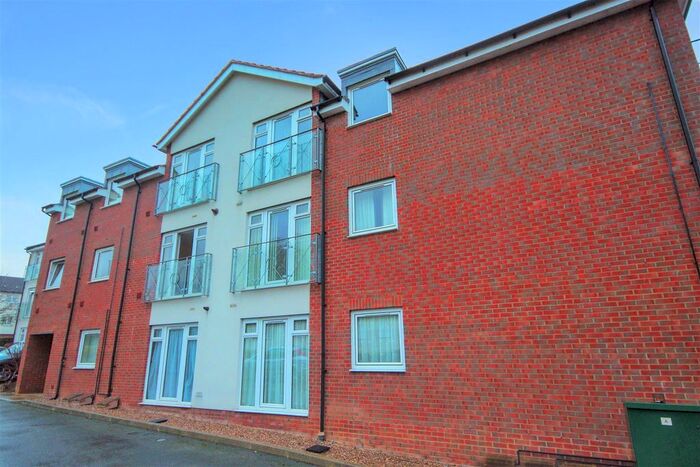 2 Bedroom Flat To Rent In , Croyland Road, Wellingborough, NN8