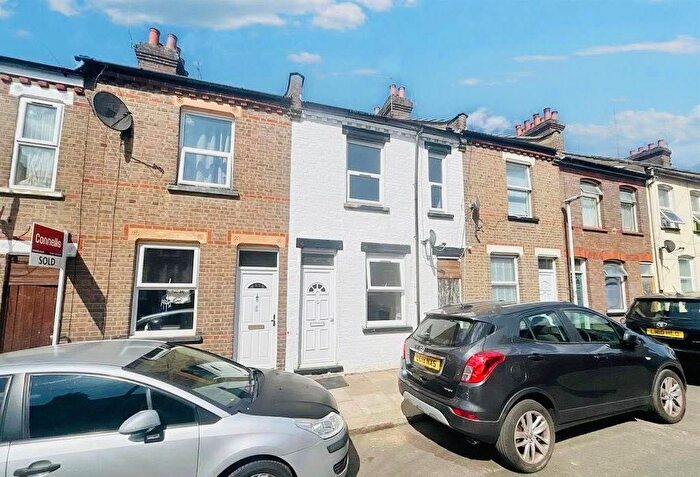 2 Bedroom Terraced House To Rent In Cowper Street, Luton, LU1
