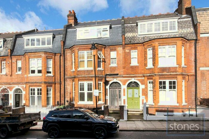 Apartment To Rent In Glenloch Road, London, NW3