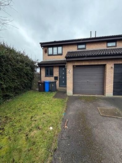 3 Bedroom Semi Detached House To Rent In College Close, Sheffield, S4