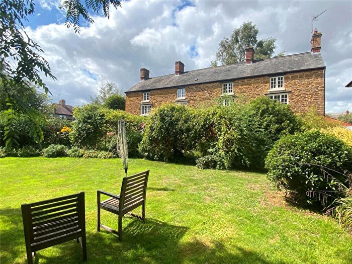 5 Bedroom Detached House For Sale In Skinyard Lane, Long Buckby, Northamptonshire, NN6