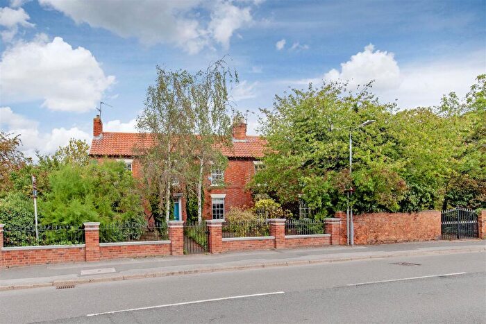4 Bedroom Detached House For Sale In Main Street, Balderton, Newark, NG24