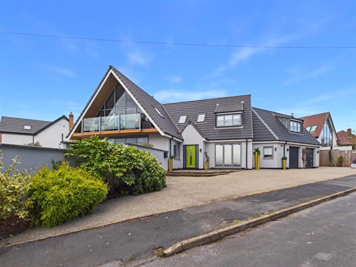 5 Bedroom Detached House For Sale In Temple Close, Welton, HU15