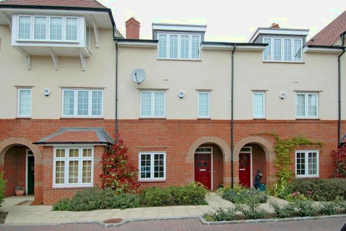 4 Bedroom Property To Rent In Lark Hill, Oxford, OX2