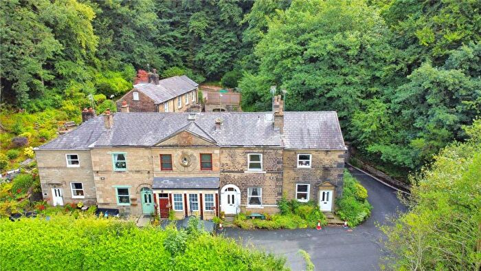 3 Bedroom Terraced House For Sale In Nuttall Hall Cottages, Ramsbottom, Bury, Greater Manchester, BL0