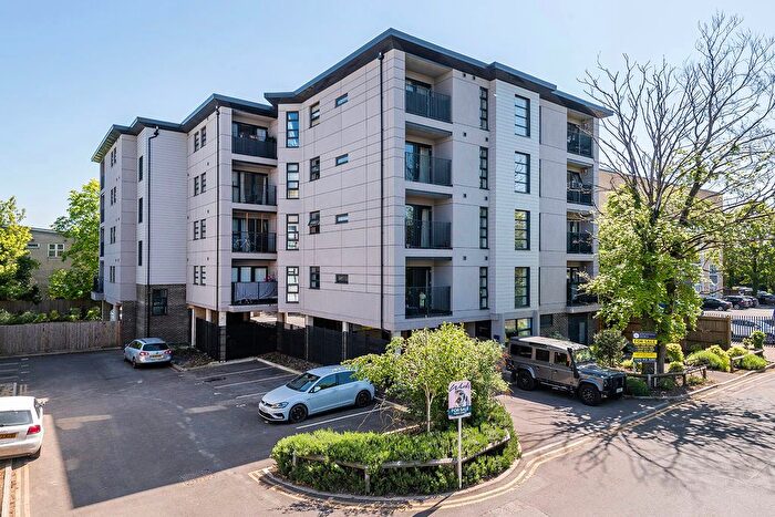2 Bedroom Flat For Sale In Bedroom Apartment With Allocated Parking, Maidstone Road, Tonbridge, TN12