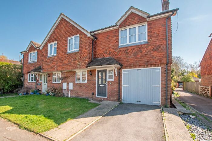 4 Bedroom Semi-Detached House To Rent In Mapledrakes Road, Ewhurst, Cranleigh, GU6